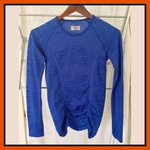 Athleta Fastest Track fitted running active shirt